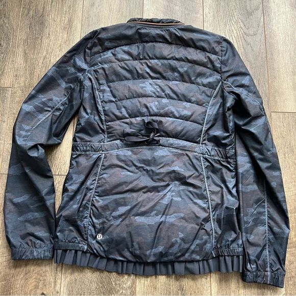 Lululemon Spring Fling Puffy Windbreaker Heathered Lotus Camo Oil Slick Blue 8 - Picture 15 of 16